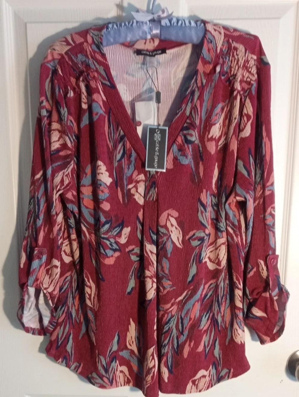 CABLE & GOUGE FLORAL BLOUSE - Picture 1 of 13